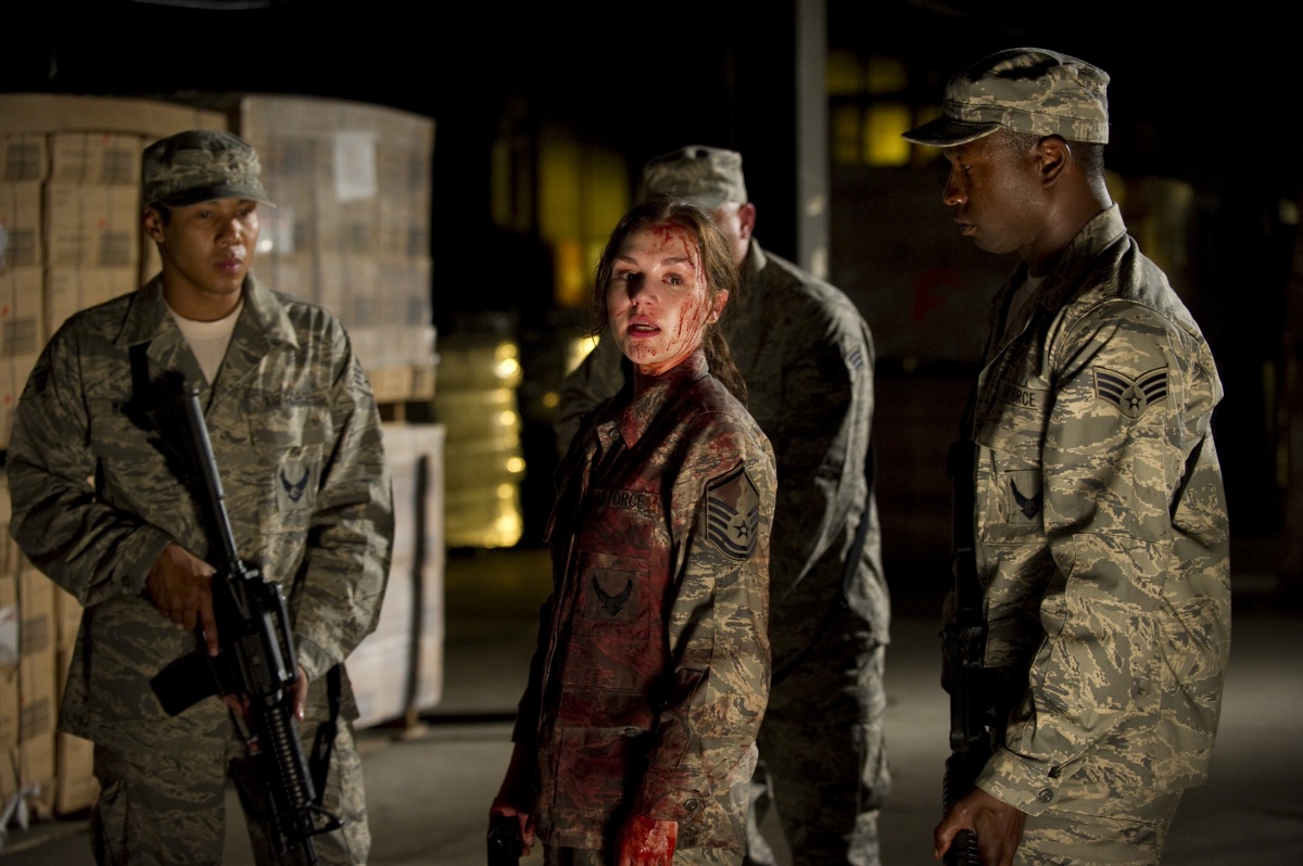 Кадры из Зона 51 (2011)