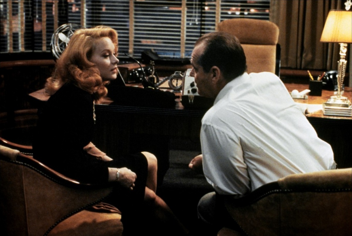 Кадры из Два Джейка (1990)