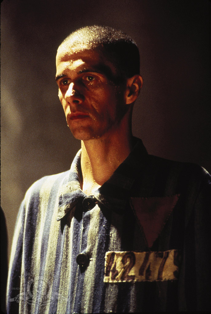 Кадры из Склонность (1997)