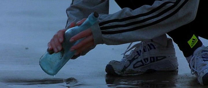 Кадры из Послание в бутылке (1999)