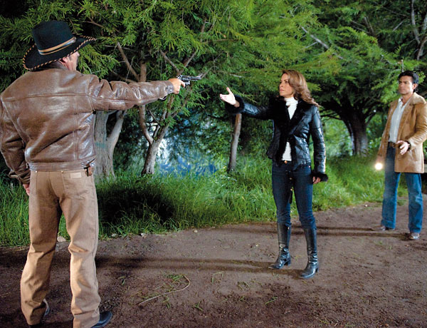 Кадры из Я твоя хозяйка (2010)