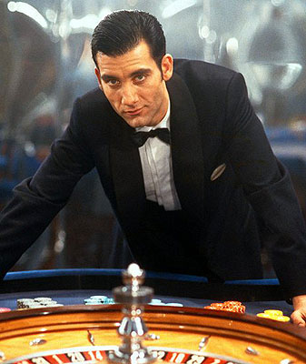 Кадры из Крупье (1998)