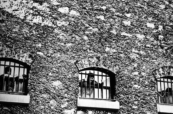 Кадры из Дыра (1960)