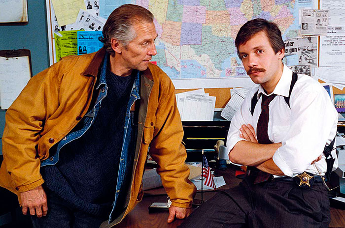 Кадры из Поймать убийцу (1992)