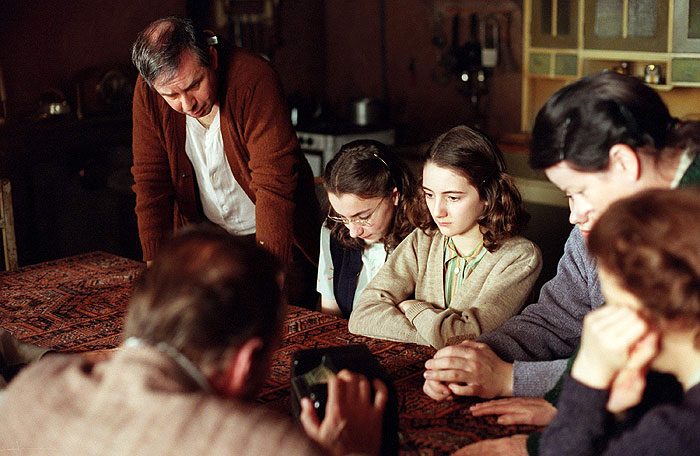 Кадры из Анна Франк (2001)