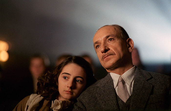 Кадры из Анна Франк (2001)