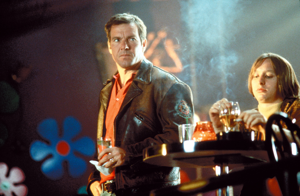 Кадры из Радиоволна / Радиочастота (2000)