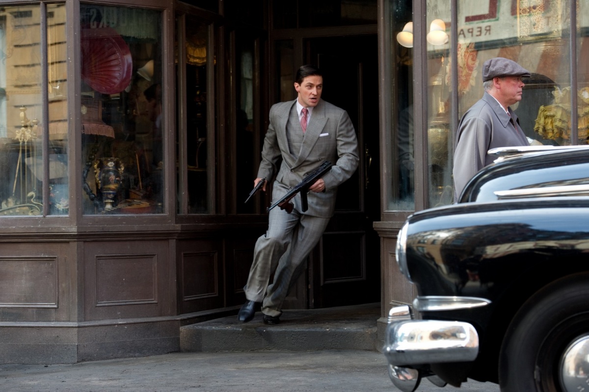 Кадры из Первый мститель (2011)