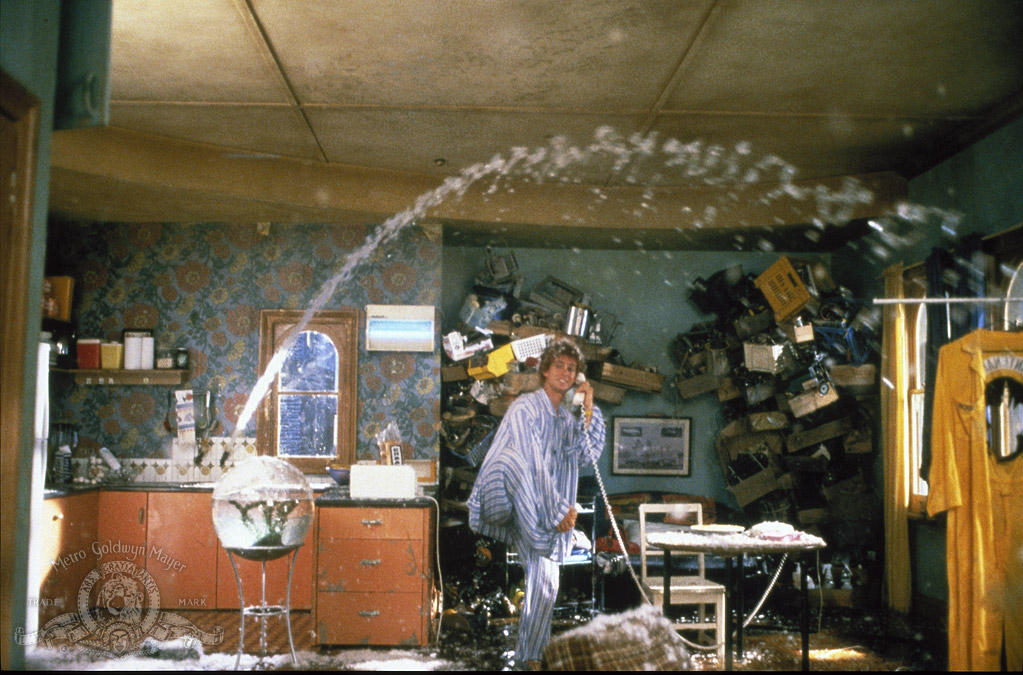 Кадры из 33 несчастья (2000)