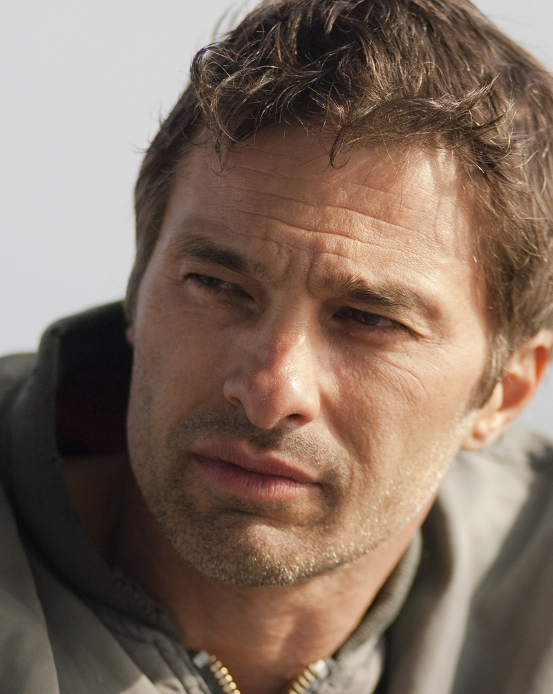 Заклинательница акул (2012)