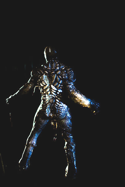 Кадры из Существо (2011)