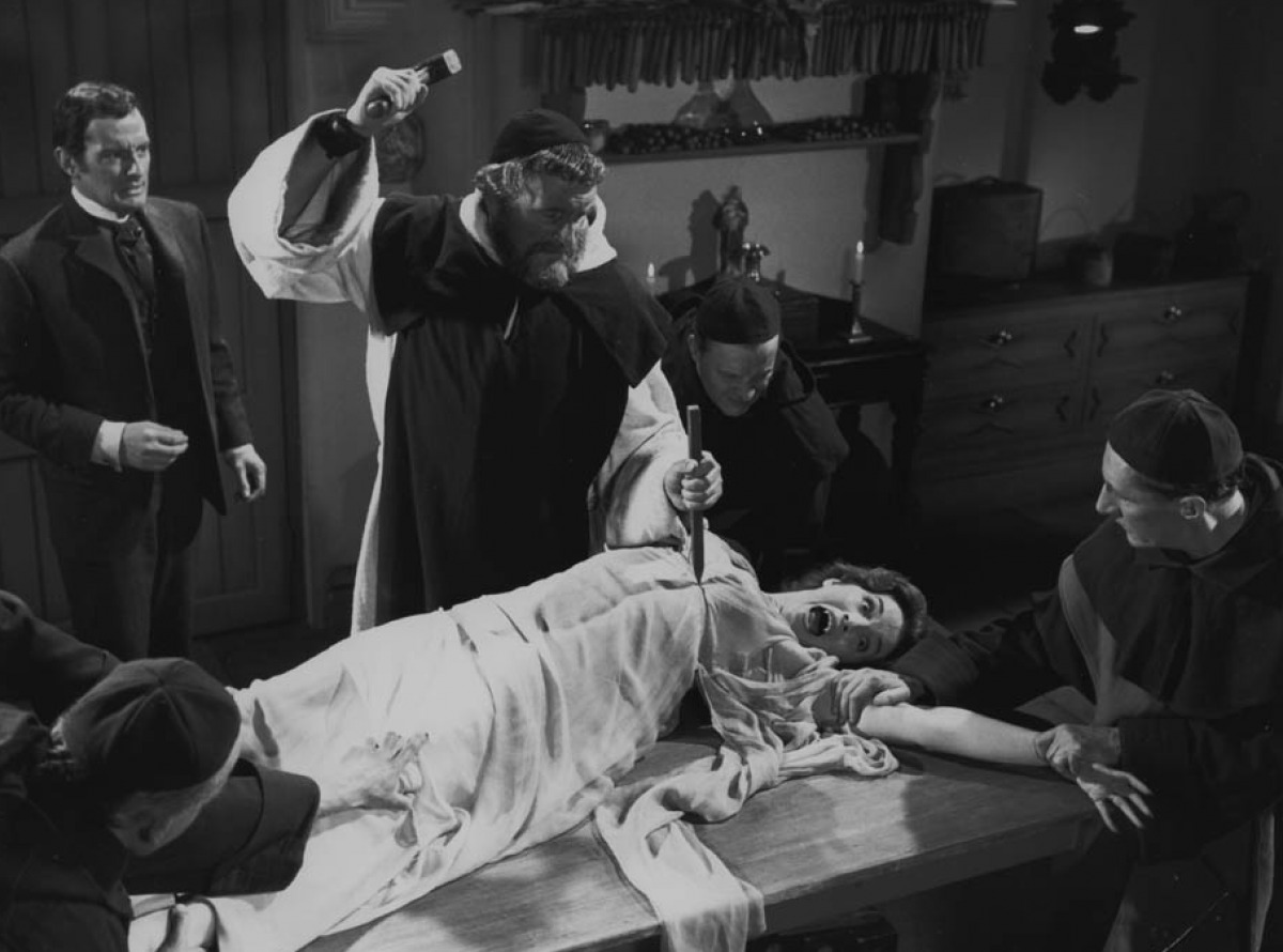 Кадры из Дракула: Принц тьмы (1966)