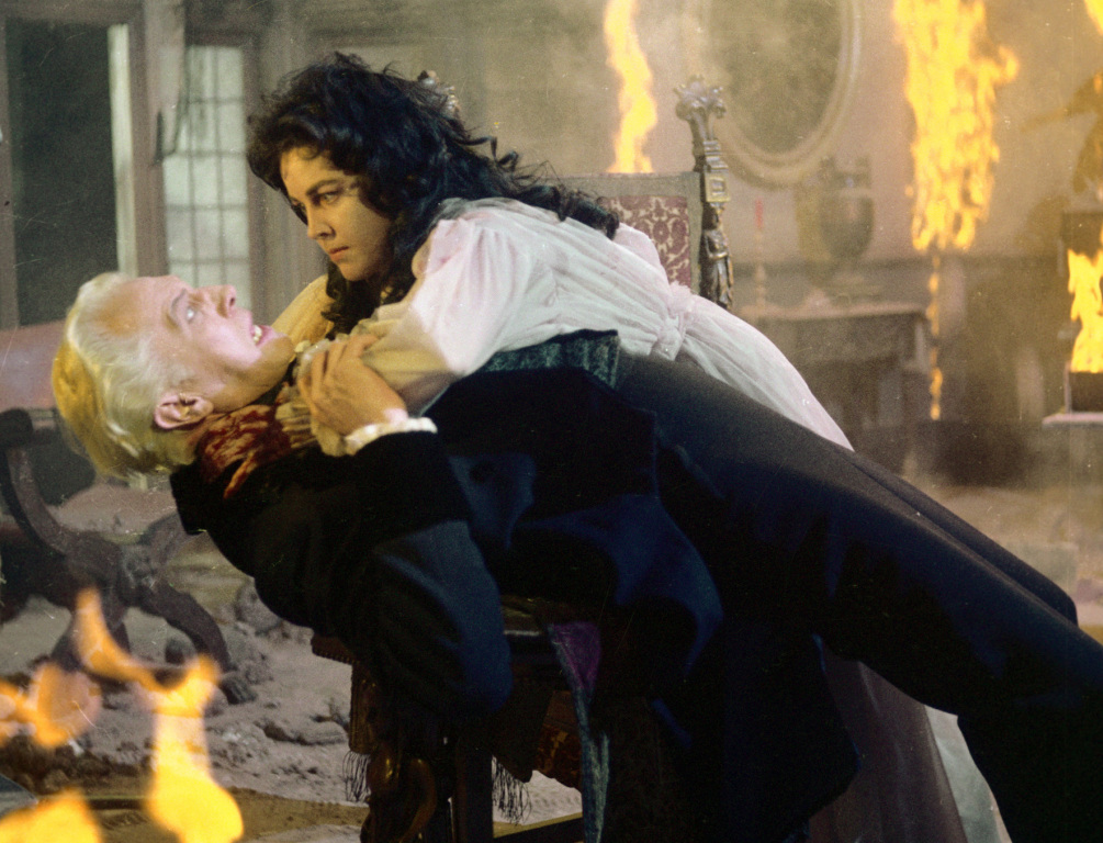 Кадры из Дом Ашеров (1960)