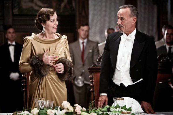 Кадры из «Гинденбург»: Последний полет (2011)