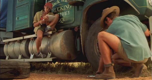 Кадры из Герой ее романа (1999)