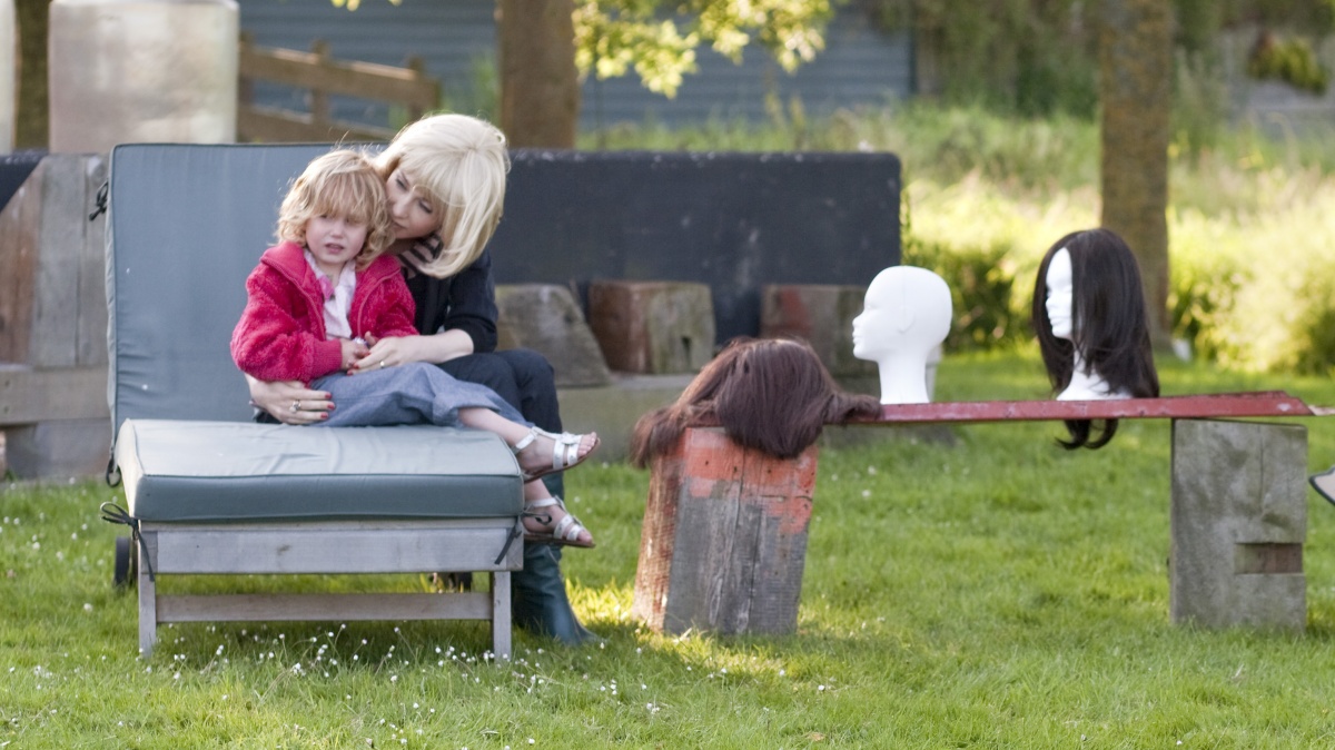 Кадры из Приходит женщина к врачу (2009)