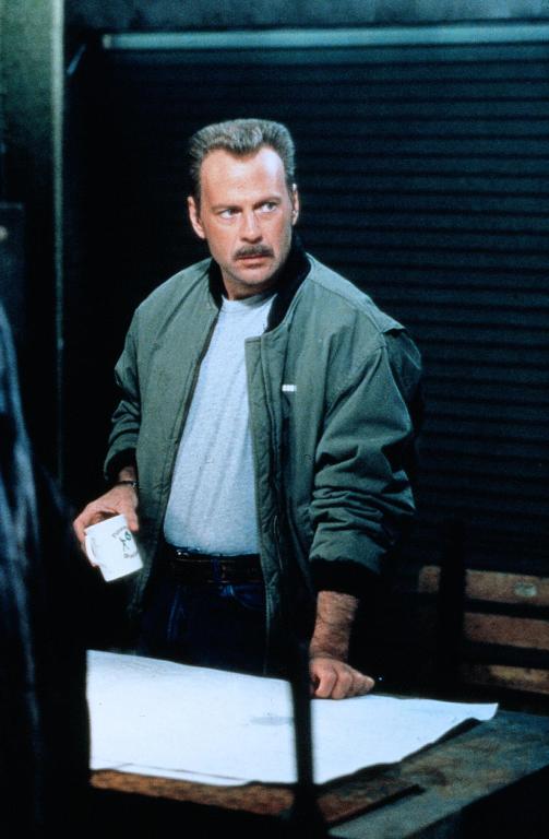 Кадры из Шакал (1997)