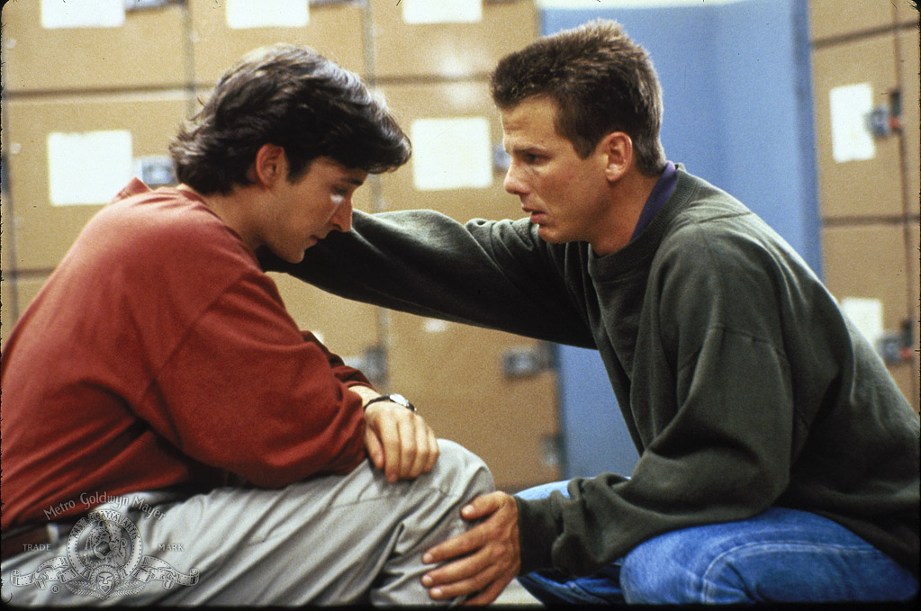 Кадры из Нечестные сердца (1991)