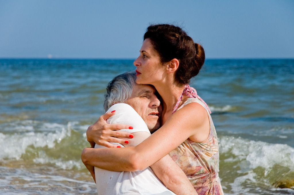 Кадры из Огни притона (2011)