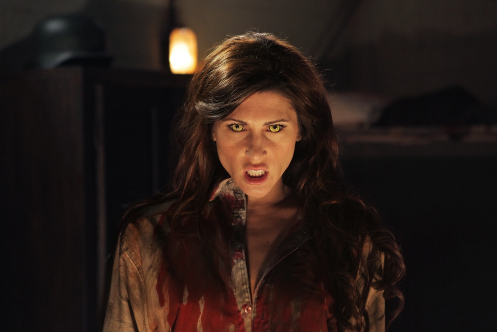 Кадры из Дьявольская скала (2011)