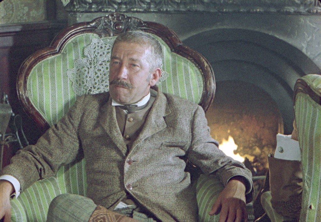 Кадры из Приключения Шерлока Холмса и доктора Ватсона: Король шантажа (2010)