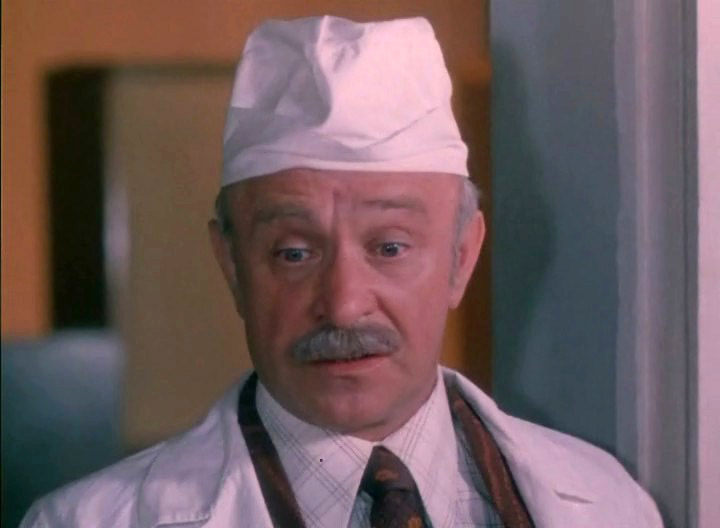 Кадры из По улицам комод водили... (2009)