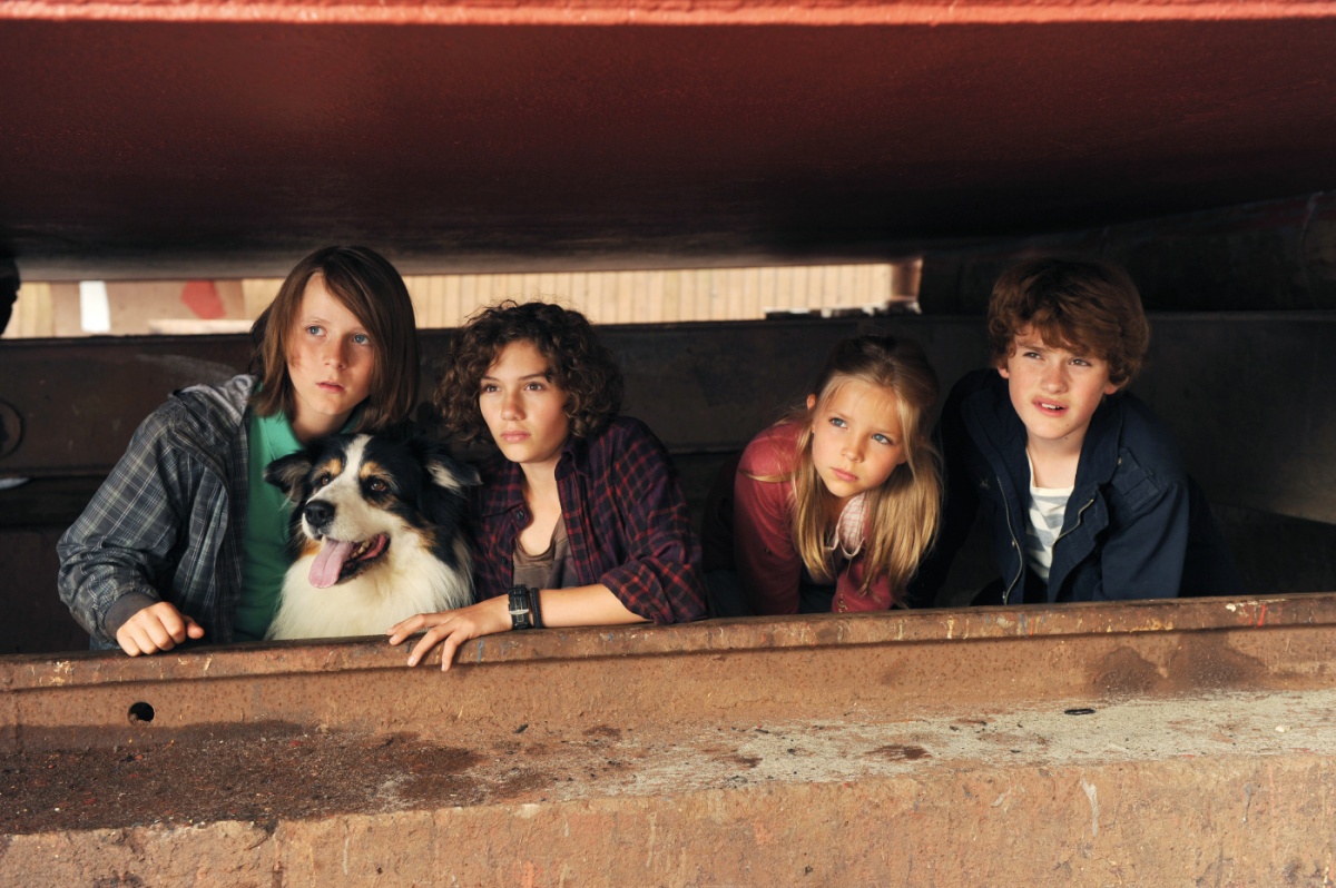 Пятеро друзей (2012)