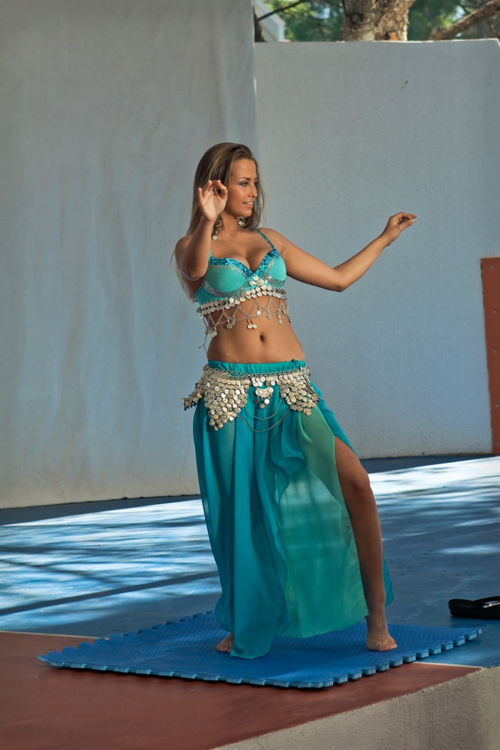 Кадры из Няньки (2012)