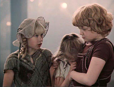 Кадры из Пеппи Длинныйчулок (1984)