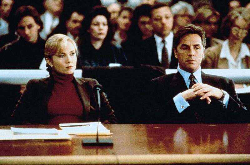 Кадры из Виновен вне подозрений (1993)