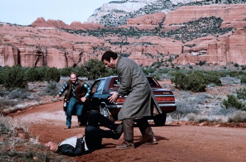 Кадры из Успеть до полуночи (1988)