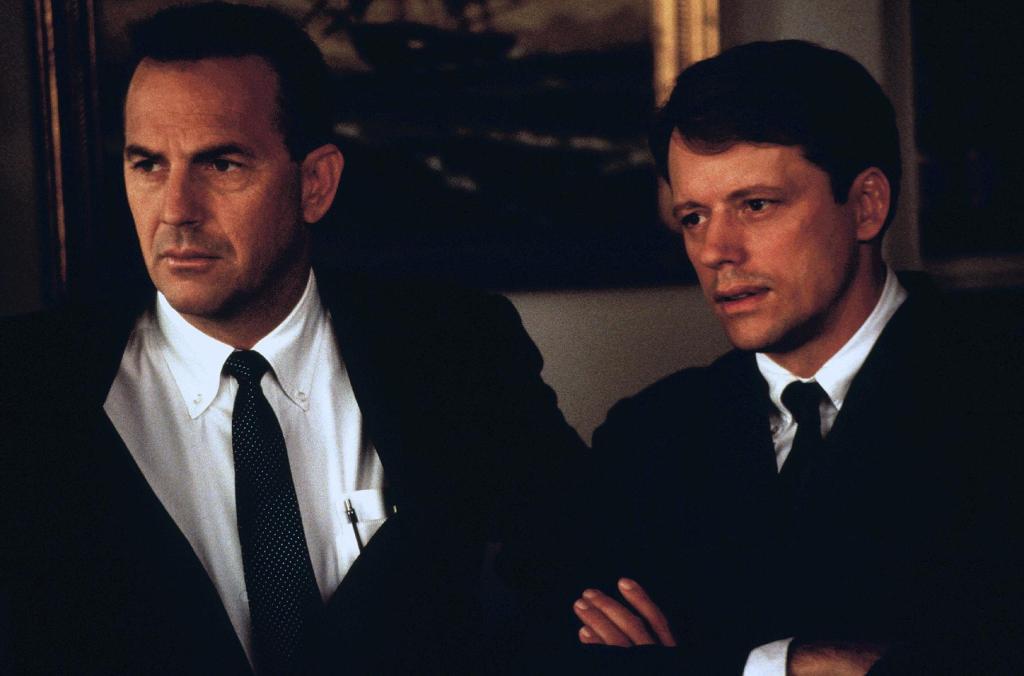 Кадры из Тринадцать дней (2000)