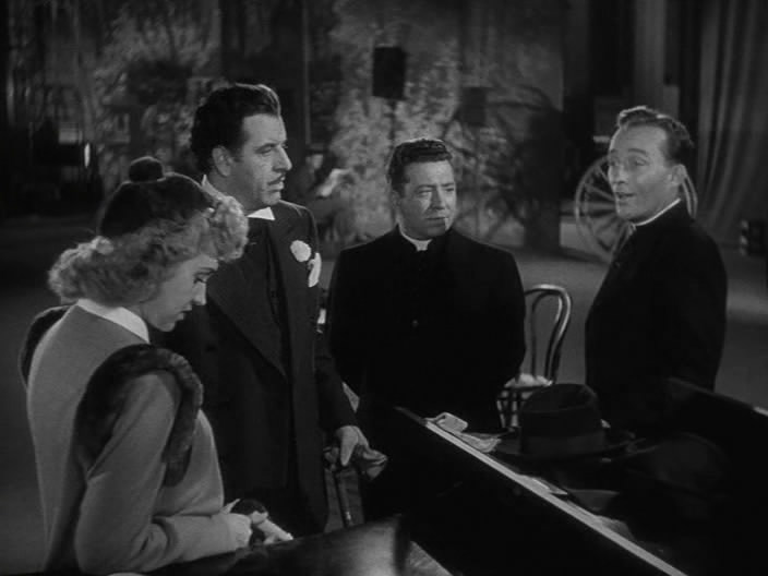 Кадры из Идти своим путем (1944)