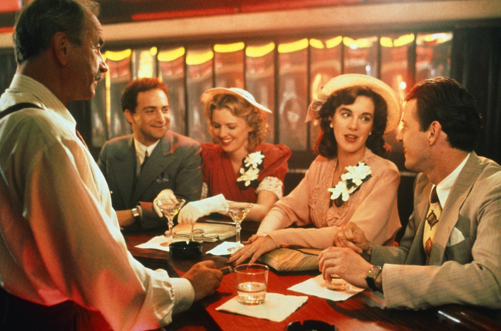 Кадры из Авалон (1990)