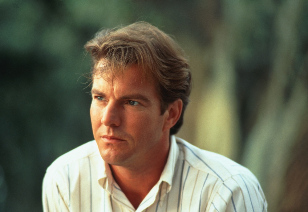 Кадры из Почище напалма (1993)