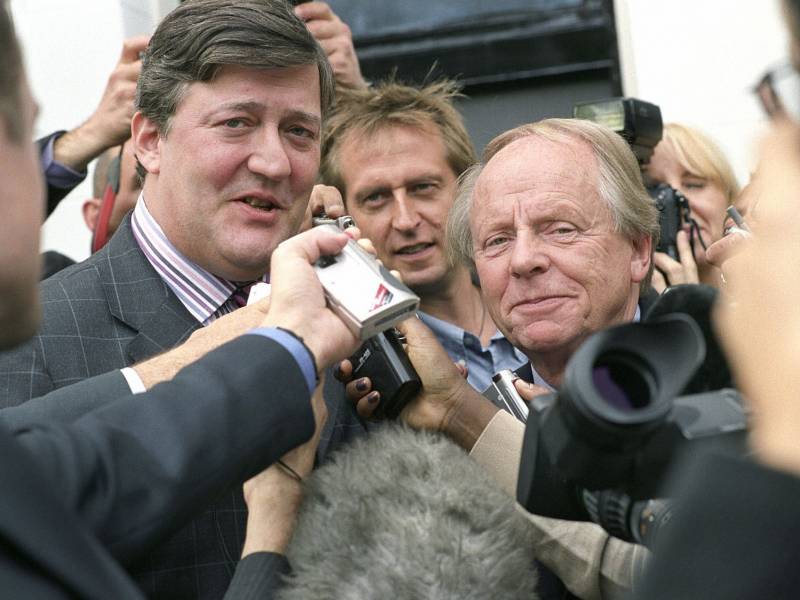 Кадры из Абсолютная власть (2003)