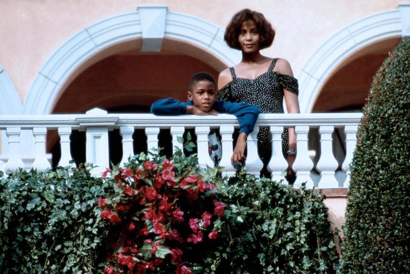 Кадры из Телохранитель (1992)