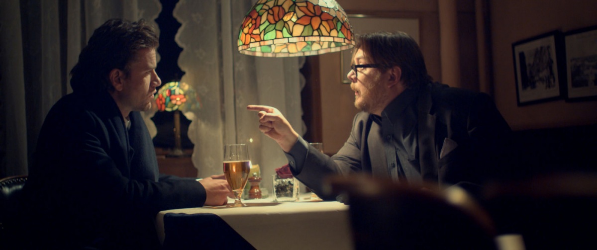 Кадры из Чудовище (2011)