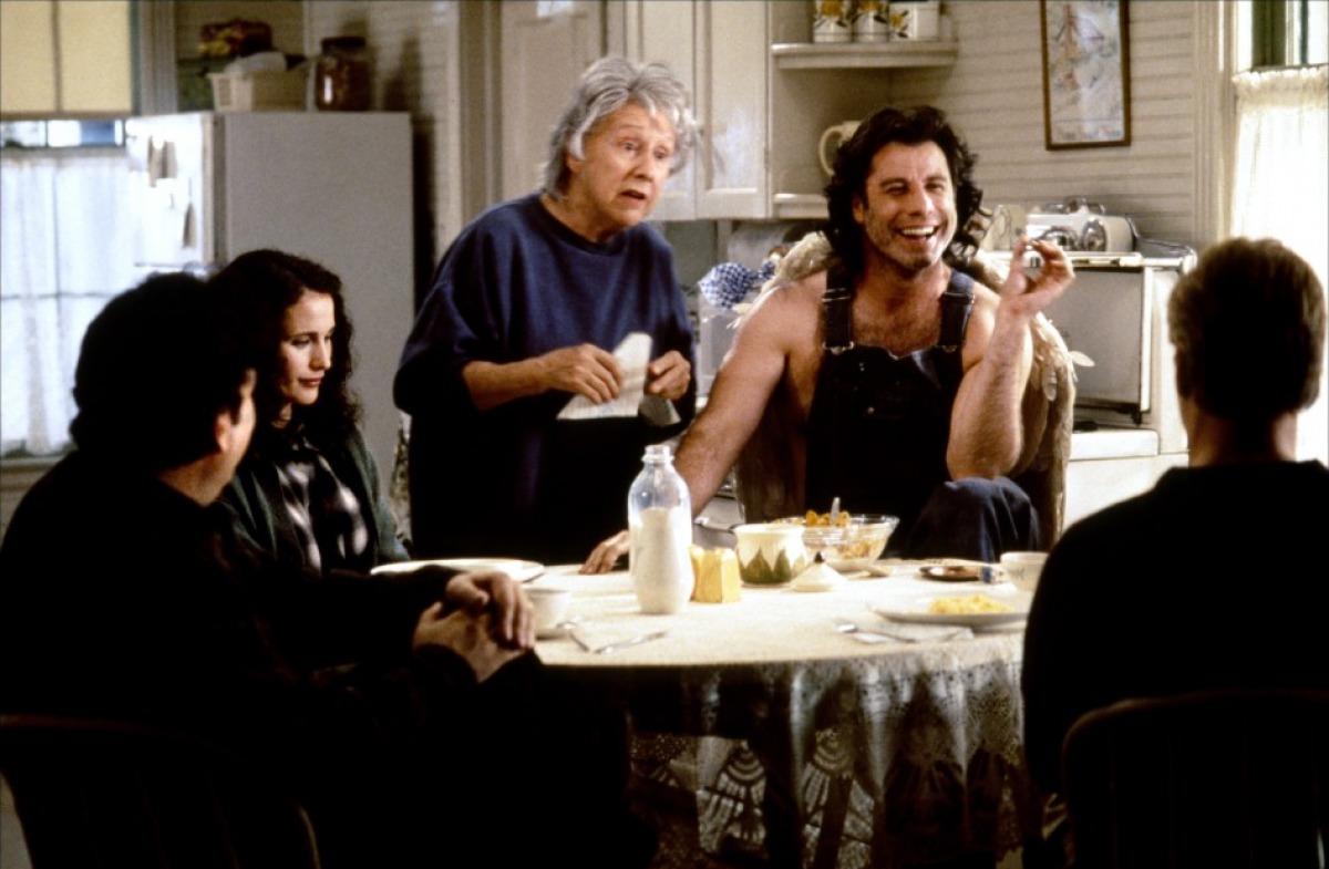 Кадры из Майкл (1996)