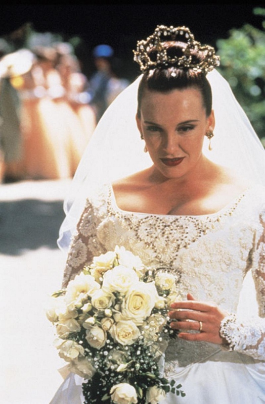 Кадры из Свадьба Мюриэл (1994)