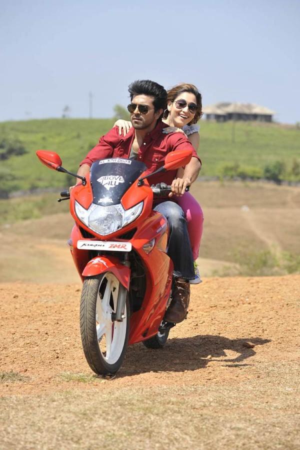 Кадры из Пари на любовь (2012)