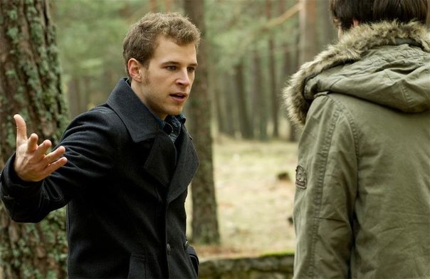 Кадры из Полнолуние (2012)