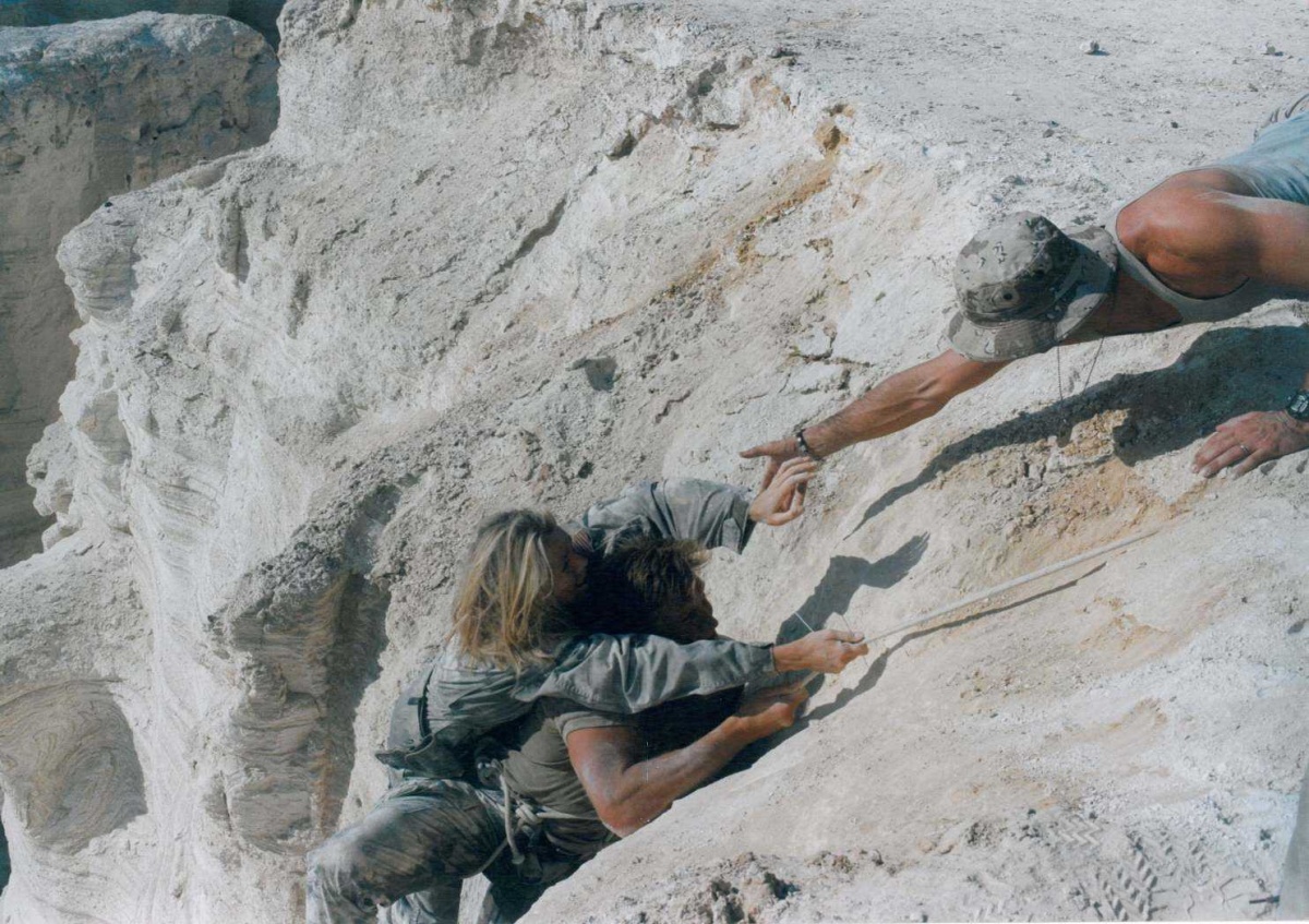 Кадры из Последний рубеж (2000)