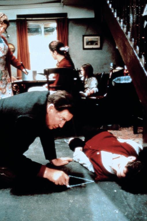 Кадры из Моя левая нога (1989)