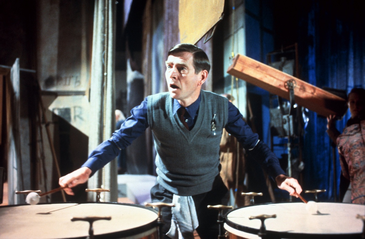 Кадры из Костюмер (1983)