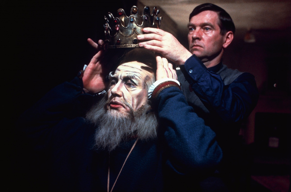 Кадры из Костюмер (1983)