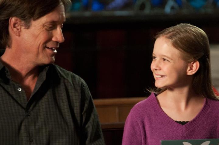 Ангел по соседству (2012)