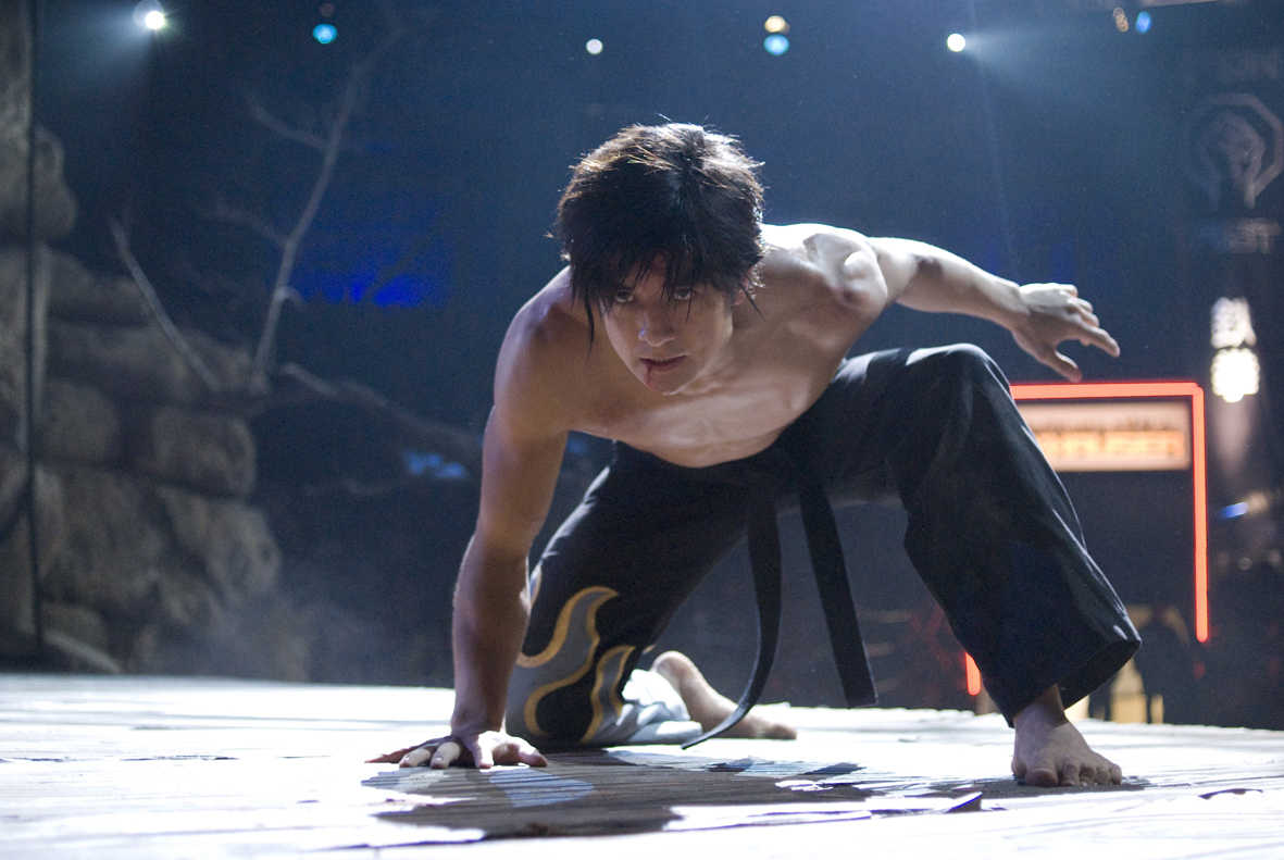 Кадры из Теккен (2010)