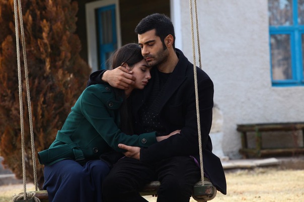 Кадры из Между небом и землей / Небесная любовь (2010)