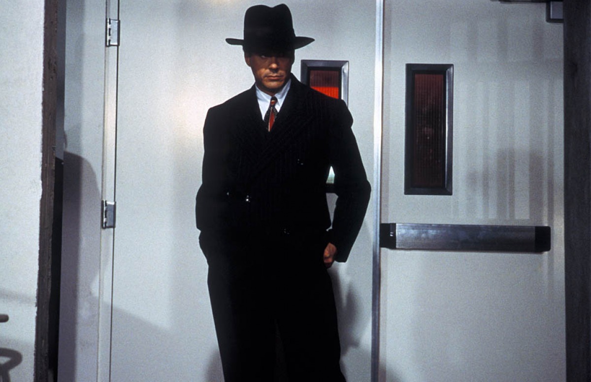 Поющий детектив (2003)